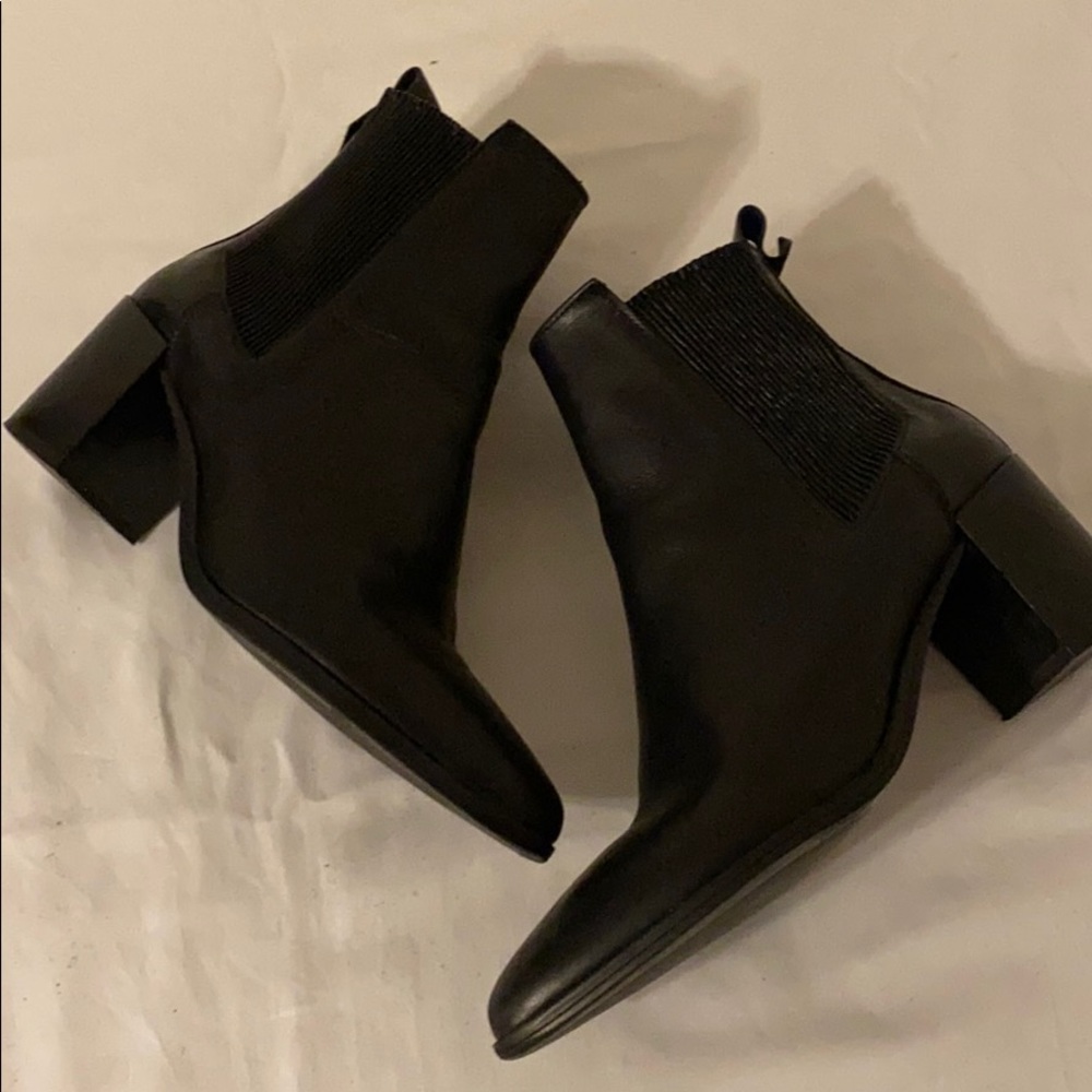 Zara leather pointy booties